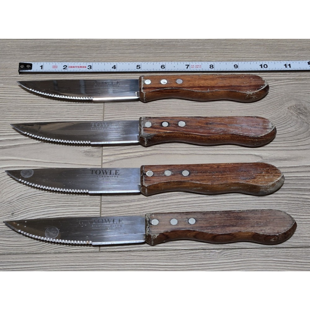 Towle Silversmiths Since 1690 Set of Four Steak Knives Wood‎ Handle